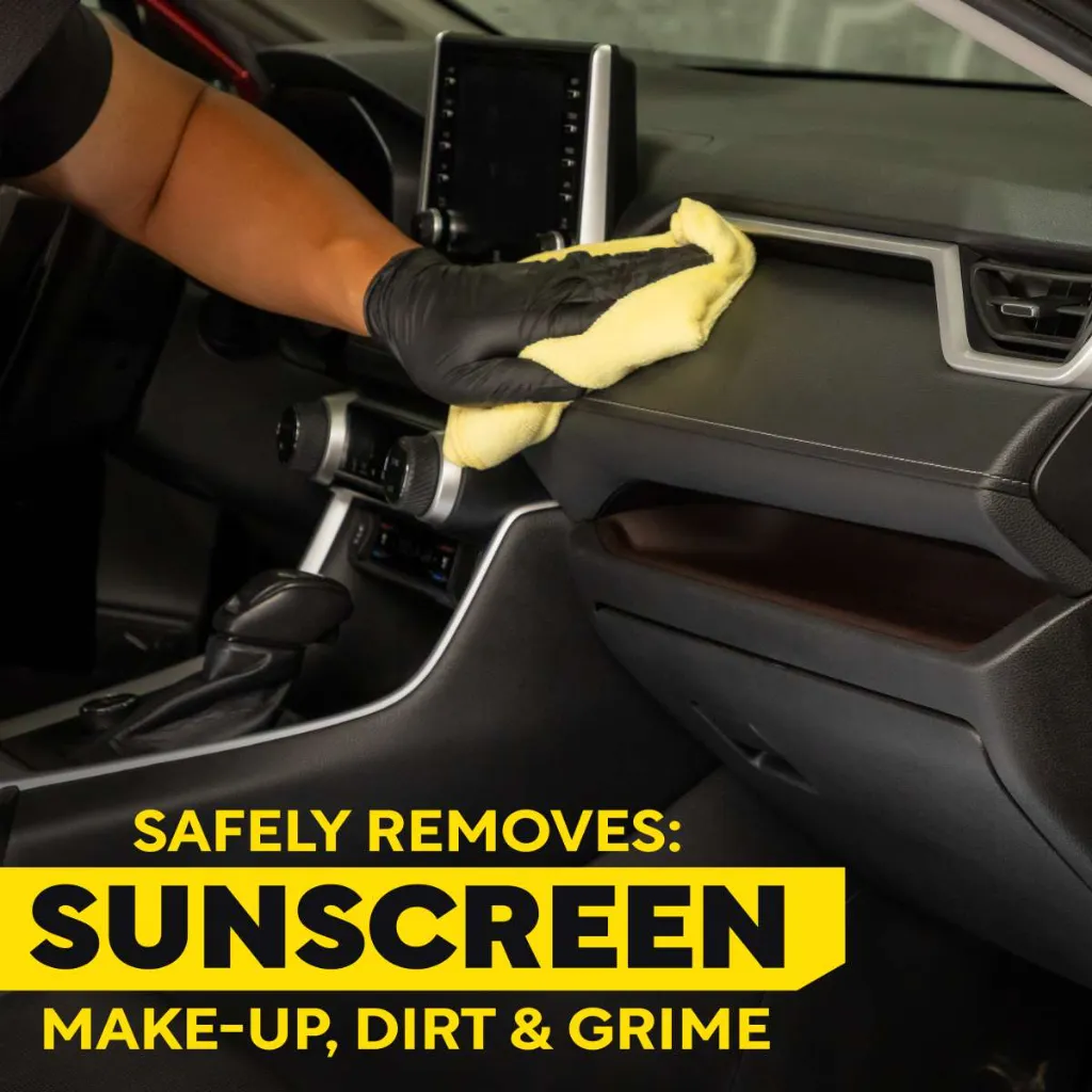 Bplus_05_Before_After-G262316 Gold Class Total Interior Cleanser 16 oz_1200x1200.webp